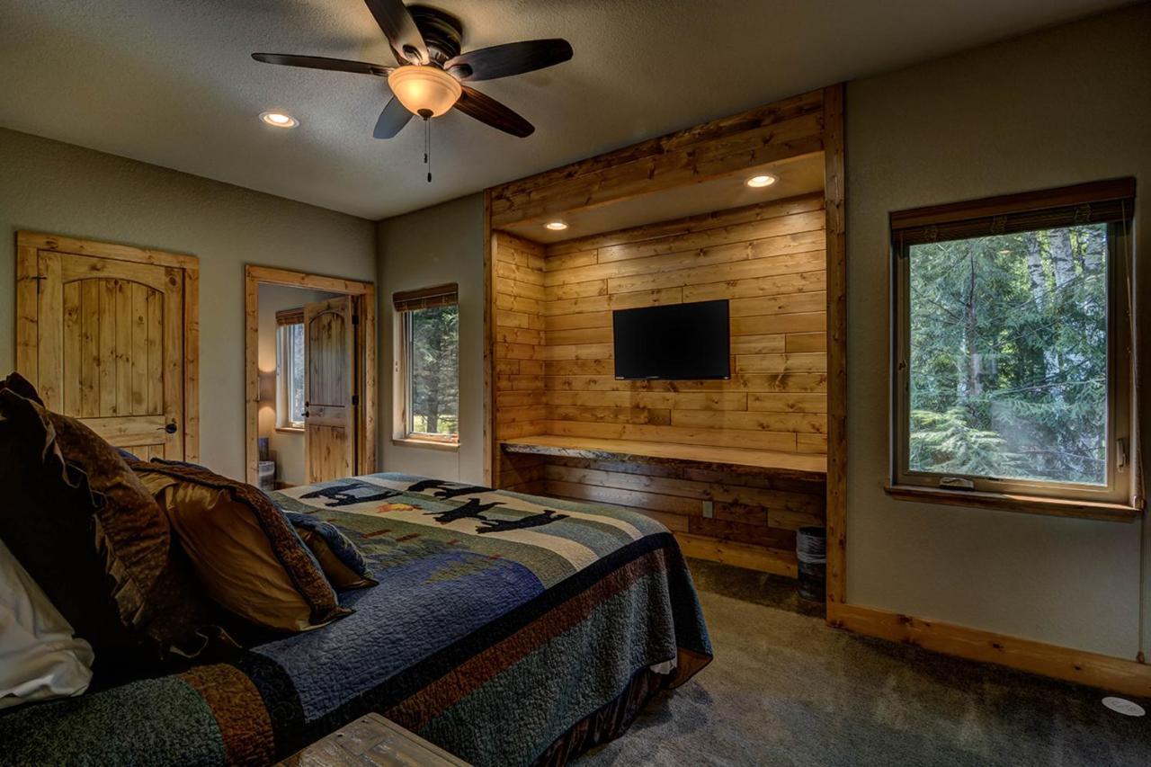 Whispering Pines Lodge: 9 Bedroom Eagle River Dış mekan fotoğraf