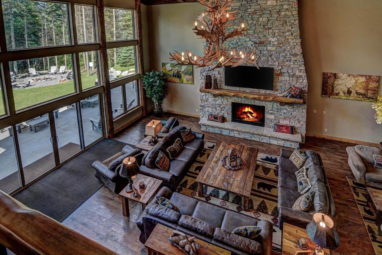Whispering Pines Lodge: 9 Bedroom Eagle River Dış mekan fotoğraf