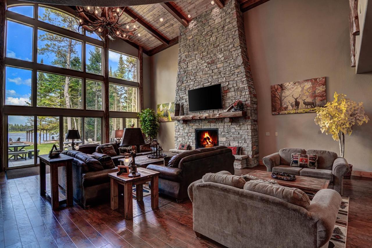 Whispering Pines Lodge: 9 Bedroom Eagle River Dış mekan fotoğraf