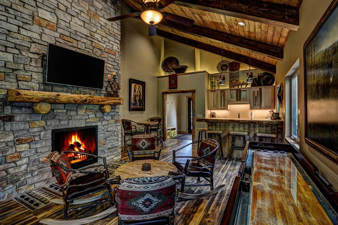 Whispering Pines Lodge: 9 Bedroom Eagle River Dış mekan fotoğraf