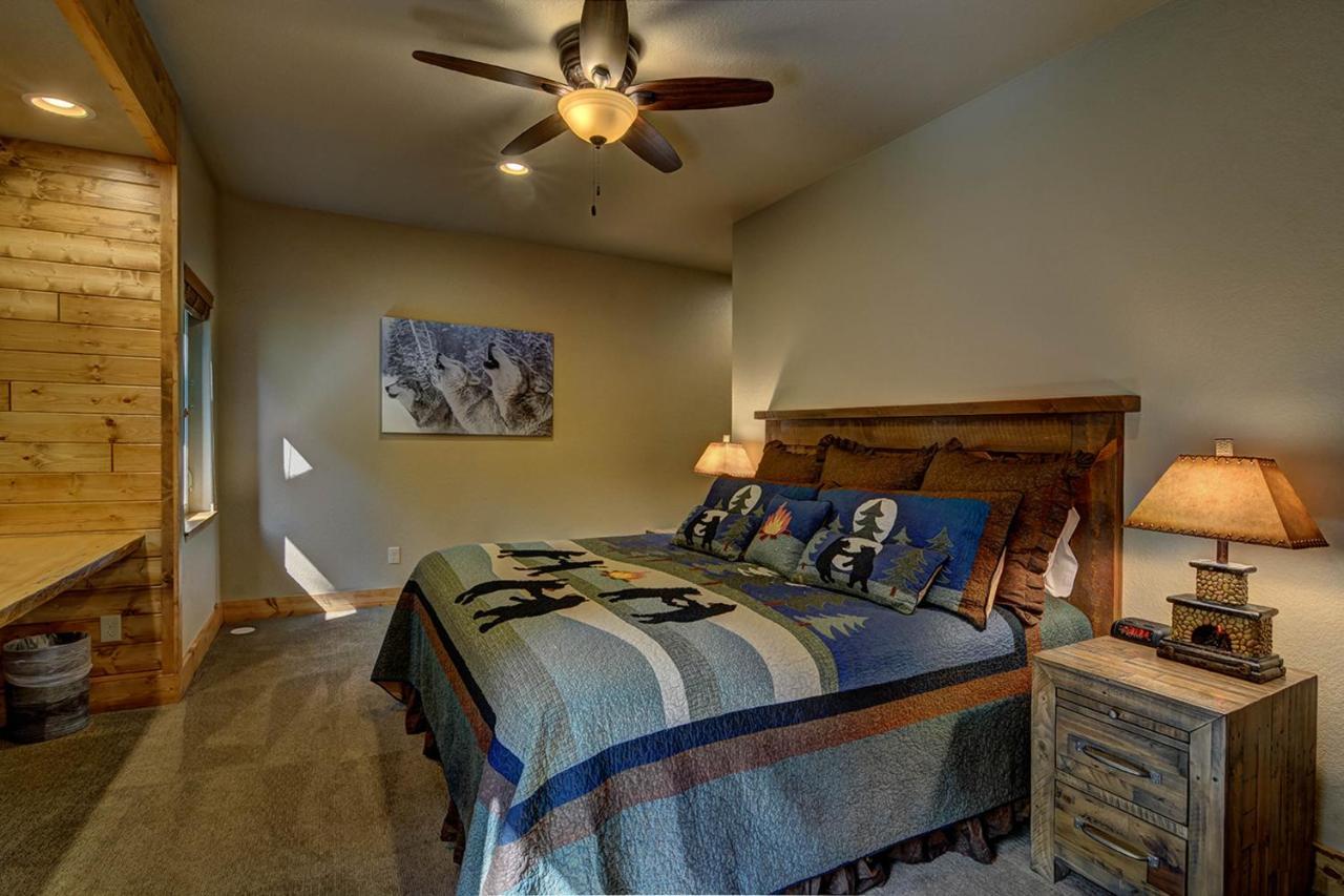 Whispering Pines Lodge: 9 Bedroom Eagle River Dış mekan fotoğraf